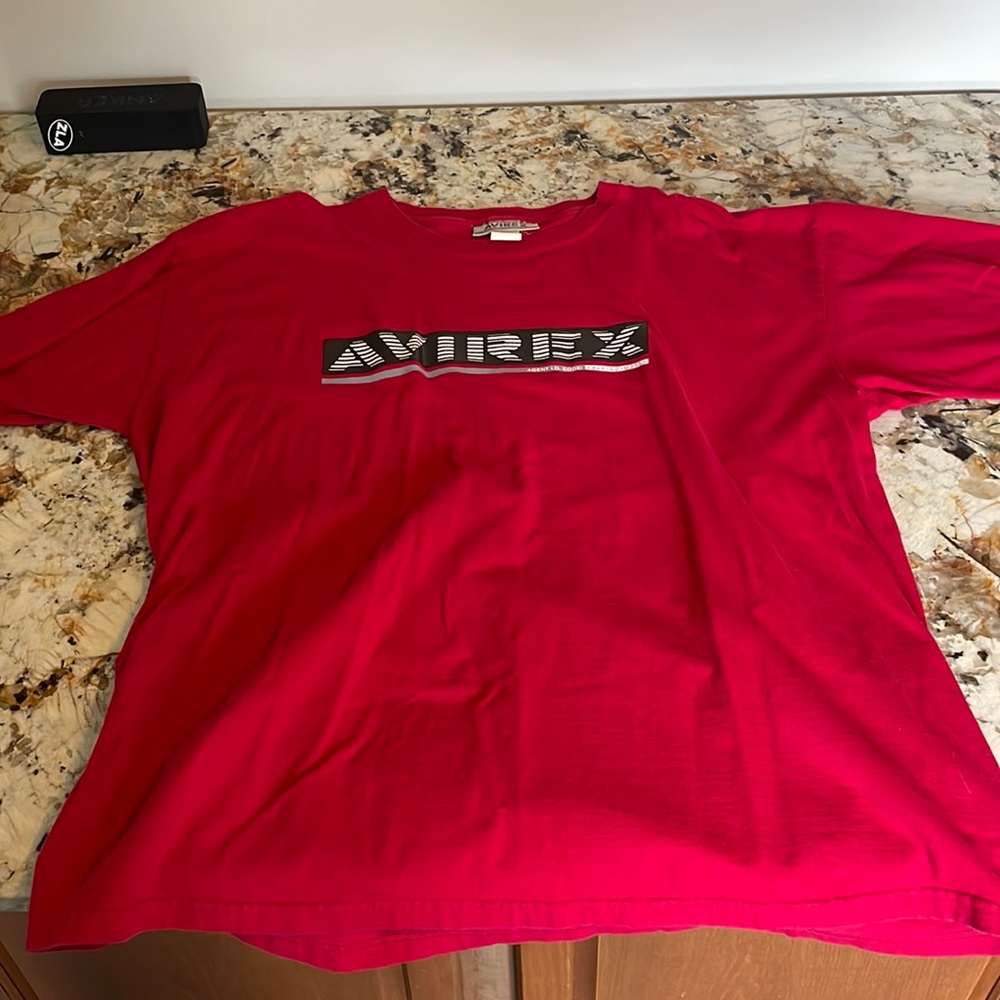Men’s red r shirt
